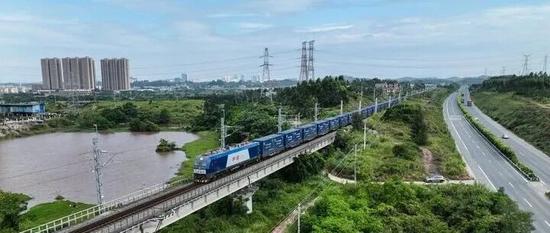 大连等9城市服务业开放试点提速 多领域改革推进-三星领航机械有限公司(图5)