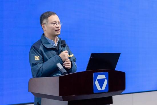 启新程 攀高峰 · 2026徐工道路营销工作会议聚势谋远，共(图16)