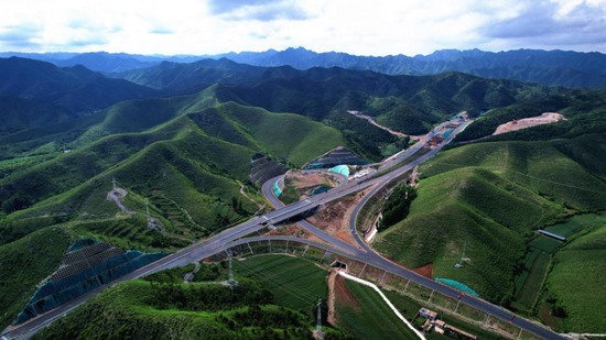 凌绥高速公路获评辽宁省2025年公路水运平安百年品质工程典型案例项目(图5)