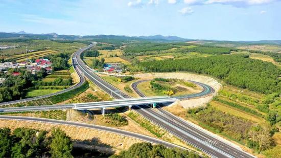凌绥高速公路获评辽宁省2025年公路水运平安百年品质工程典型案例项目(图4)