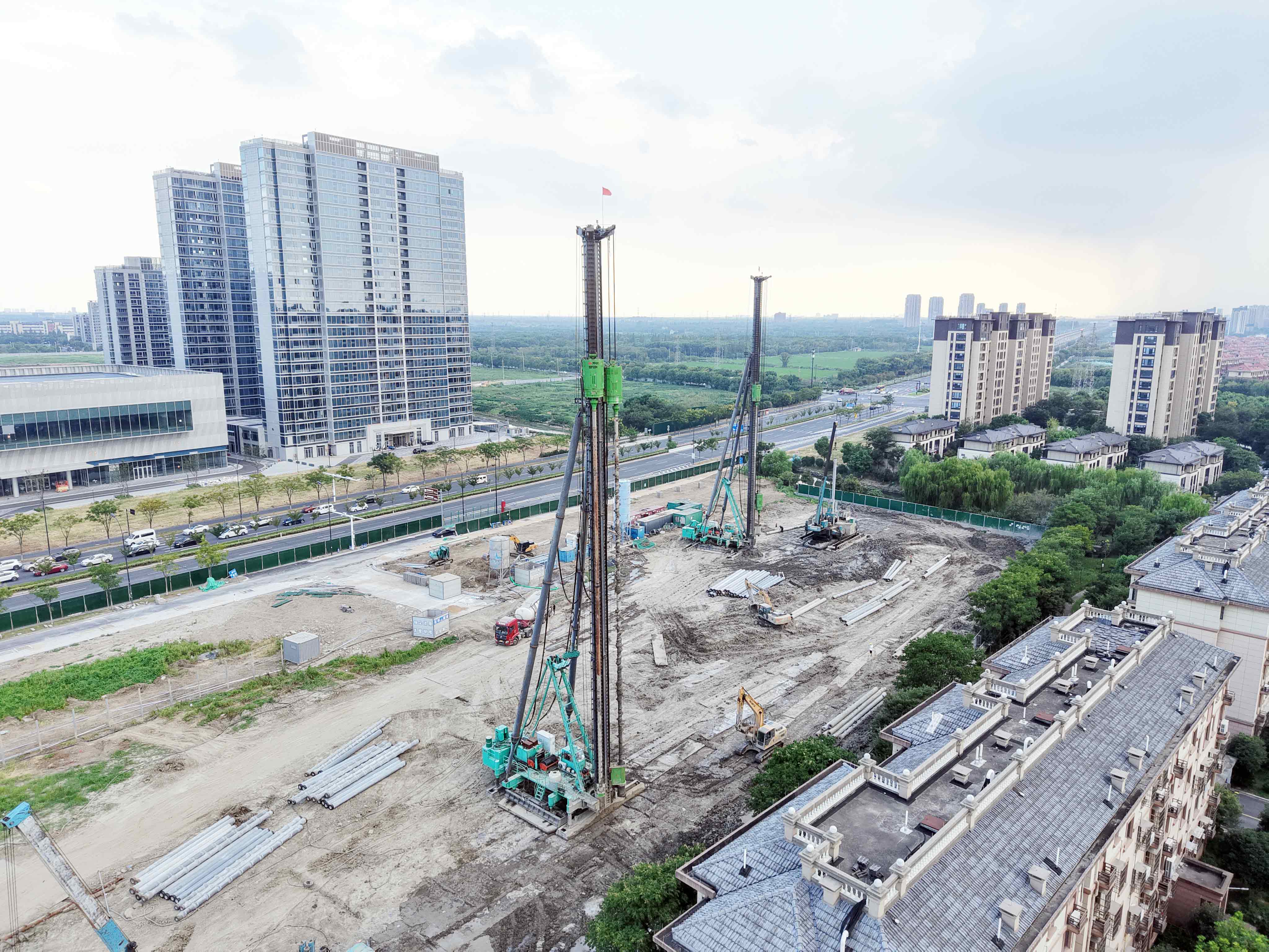 静钻根植桩工法在极限近接施工中的高效应用-三星领航机械有限公司(图1)