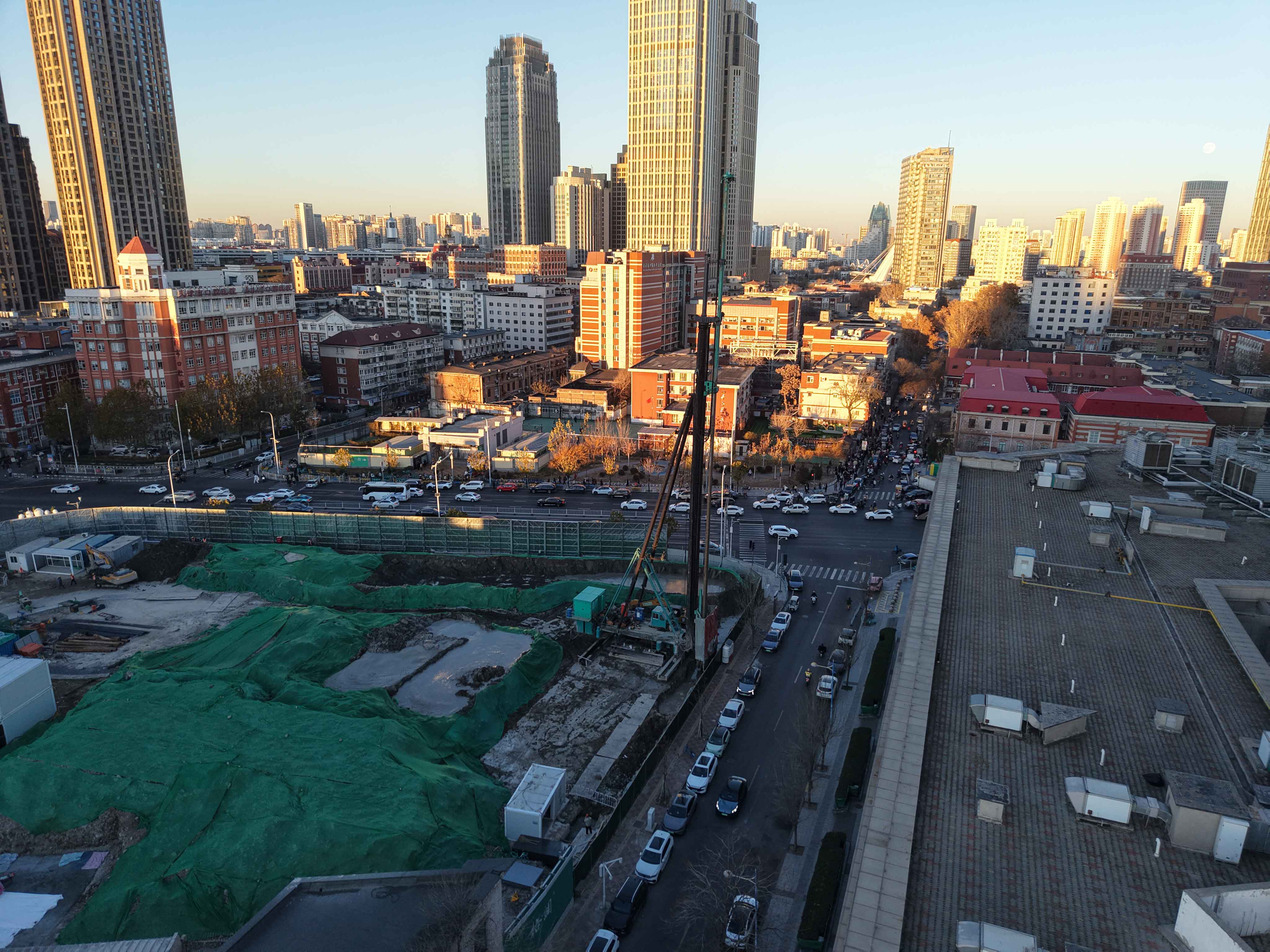 城市核心区地下止水帷幕施工难题破解，智能双轮搅拌钻机显威力-三星领航机械有限公司(图5)