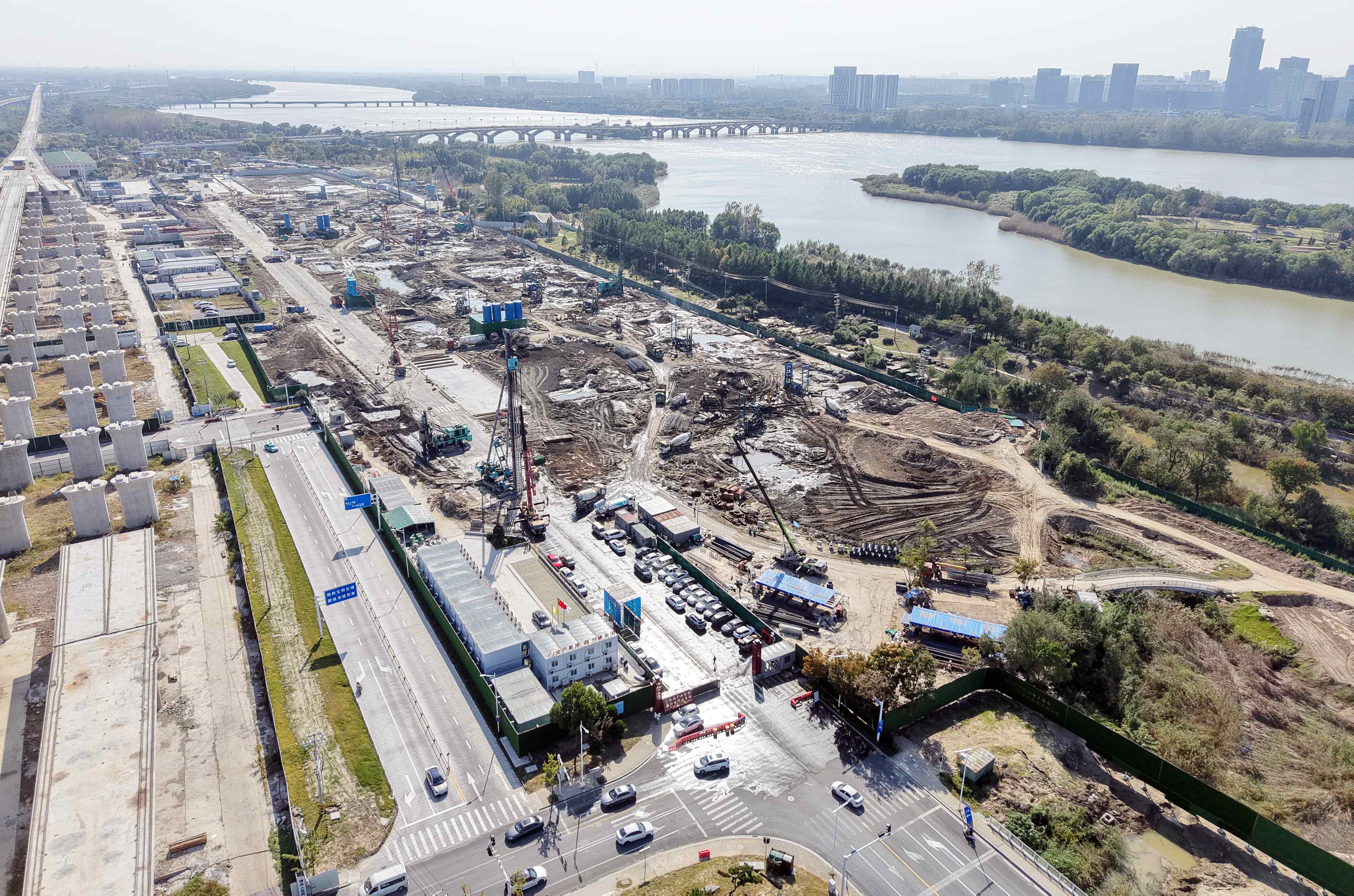 扬州东站综合交通枢纽建设加速 沪渝蓉高铁推进长三角一体化发展-磐岳机械有限公司(图3) 扬州东站综合交通枢纽建设加速 沪渝蓉高铁推进长三角一体化发展-磐岳机械有限公司(图3)