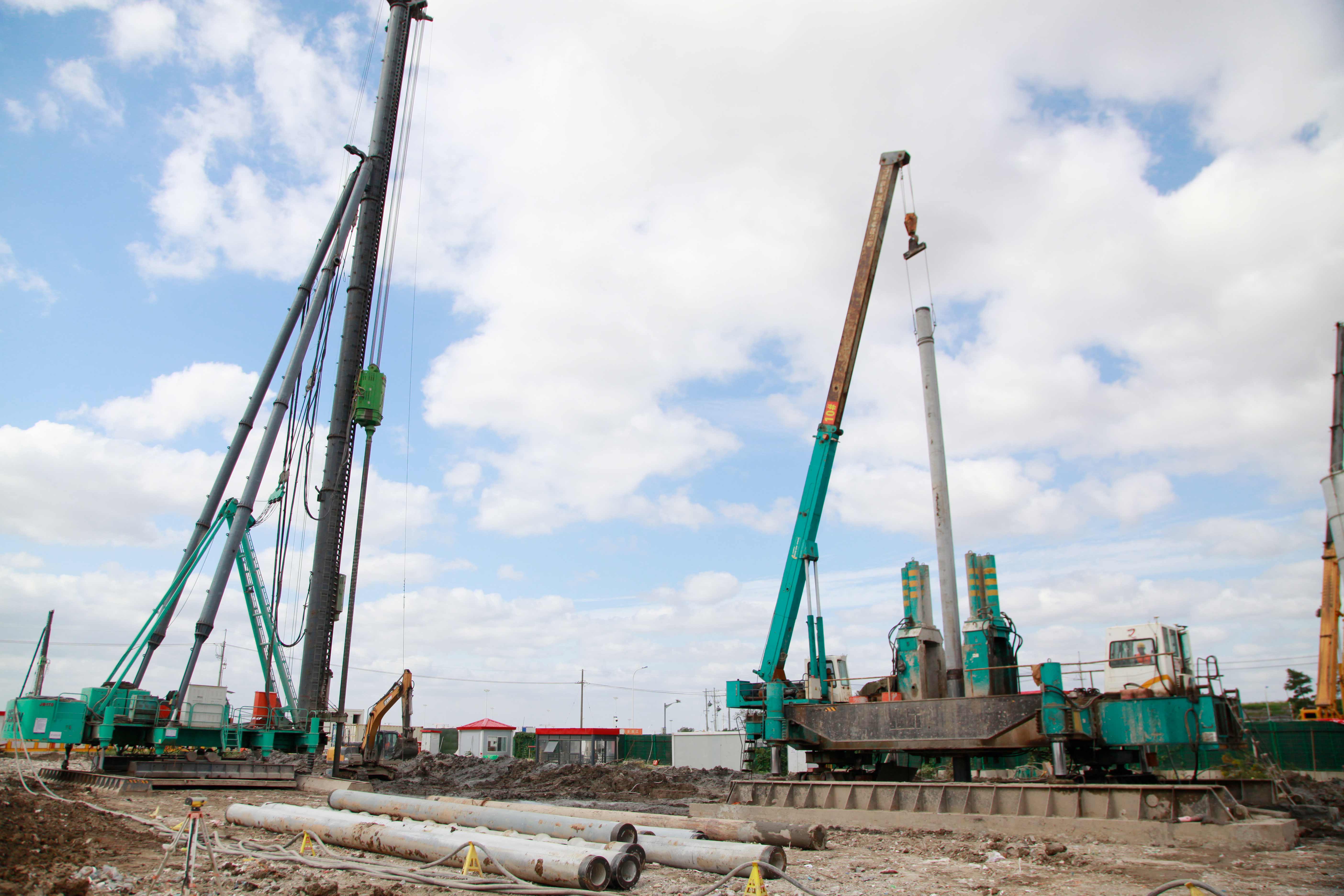 上海浦东机场四期扩建工程能源中心桩基施工全面提速-磐岳机械有限公司(图7) 上海浦东机场四期扩建工程能源中心桩基施工全面提速-磐岳机械有限公司(图7)
