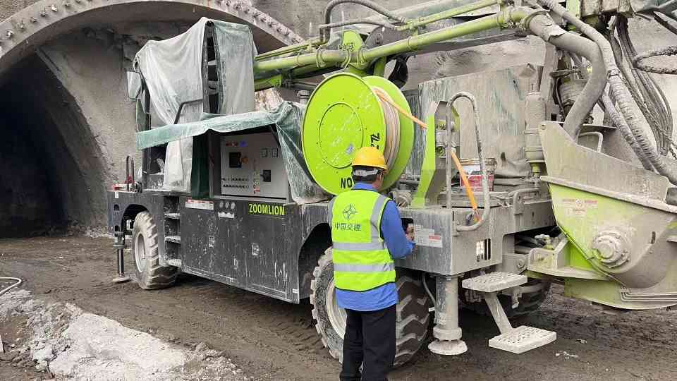 助建多个“世纪工程”，中联重科湿喷机展“先锋”实力(图4)