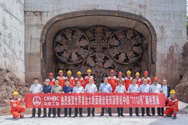 大断面矩形盾构顶管机技术突破，100%开挖覆盖率达行业领先水平-磐岳机械有限公司(图1)