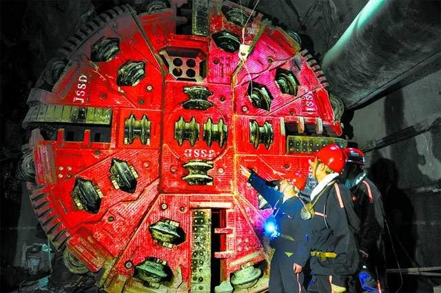 国产盾构机技术突破 助力煤矿岩巷掘进效率提升-磐岳机械有限公司(图1)