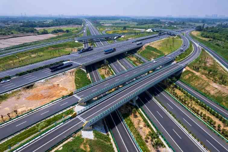 高速公路工业化智能建造技术实现智造升级-磐岳机械有限公司(图1)