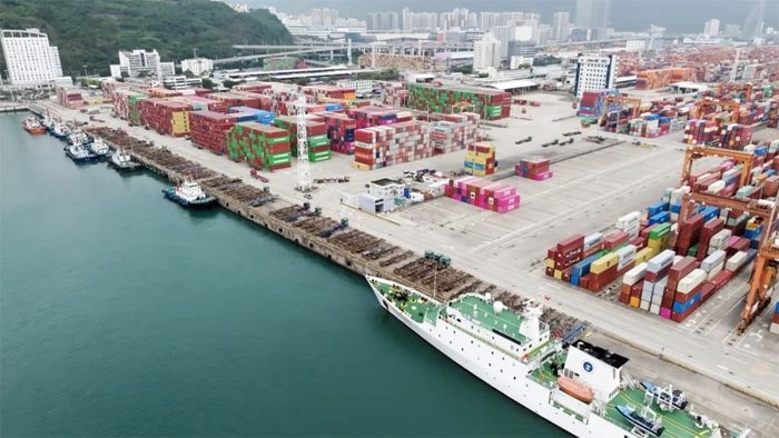 全球首座港内底盘式重卡换电站启用：绿色低碳模式引领港口物流升级-磐岳机械有限公司(图3)